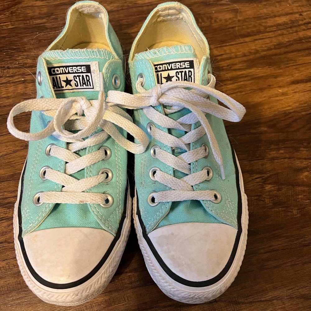 Tiffany blue women’s converse